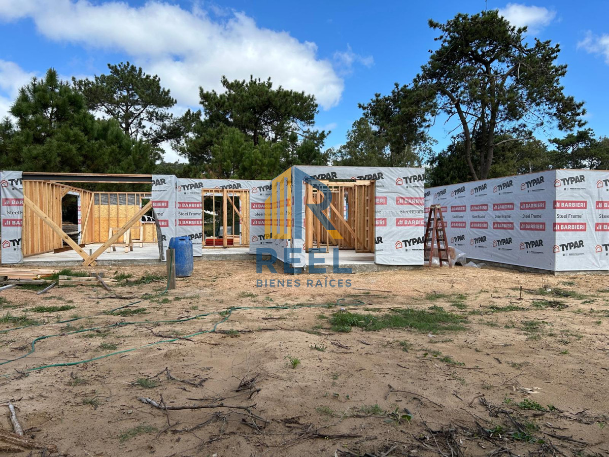 Casa ID.65 - Casa a estrenar, proyecto en obra, entrega en octubre 2025. La Barra. Maldonado
