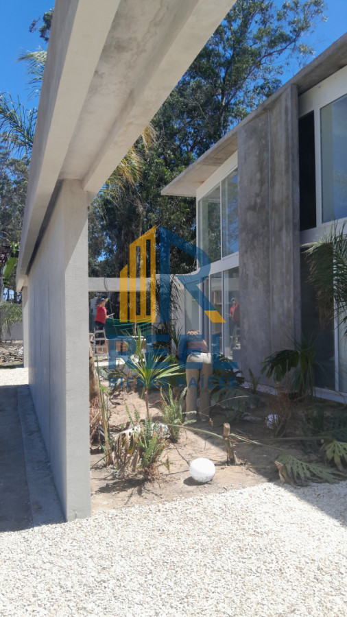 Casa ID.64 - Casa a estrenar, precio en pozo. Barrio Privado Solanas. Punta Ballena.