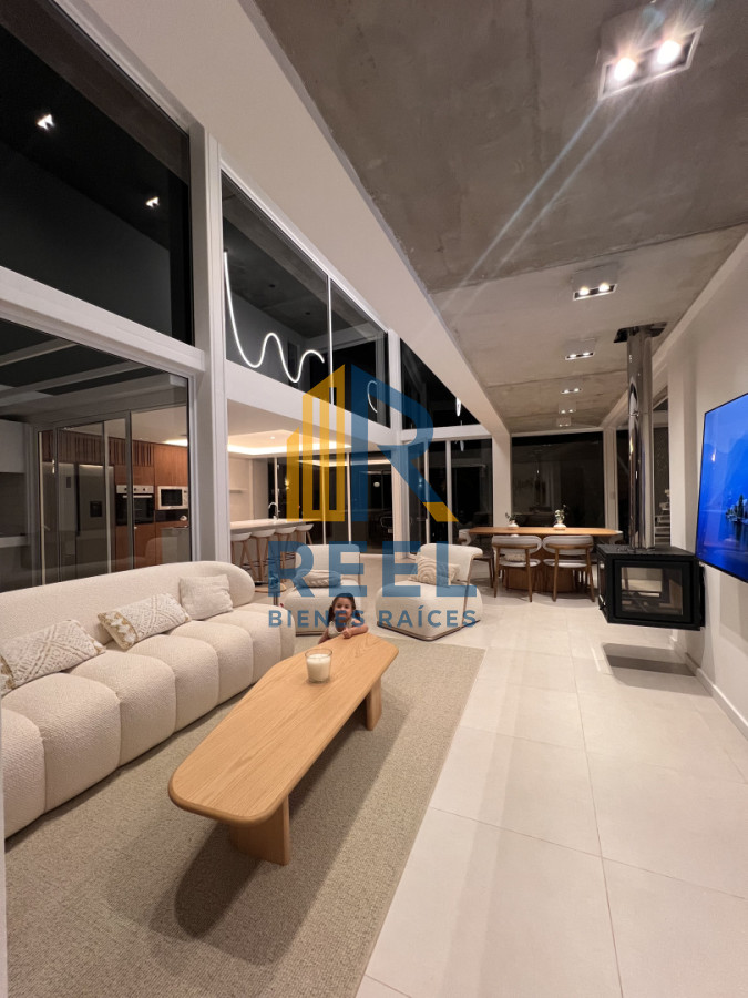 Casa ID.64 - Casa a estrenar, precio en pozo. Barrio Privado Solanas. Punta Ballena.