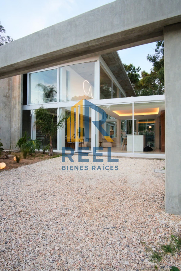 Casa ID.64 - Casa a estrenar, precio en pozo. Barrio Privado Solanas. Punta Ballena.