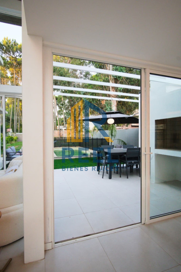 Casa ID.64 - Casa a estrenar, precio en pozo. Barrio Privado Solanas. Punta Ballena.