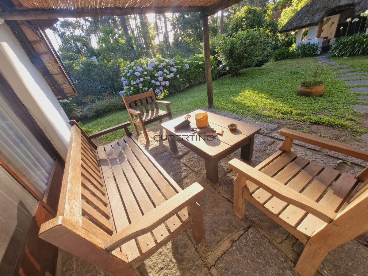 Venta y alquiler de verano. Amplia casa en Pinares. Con cancha de paddle. — foto 24