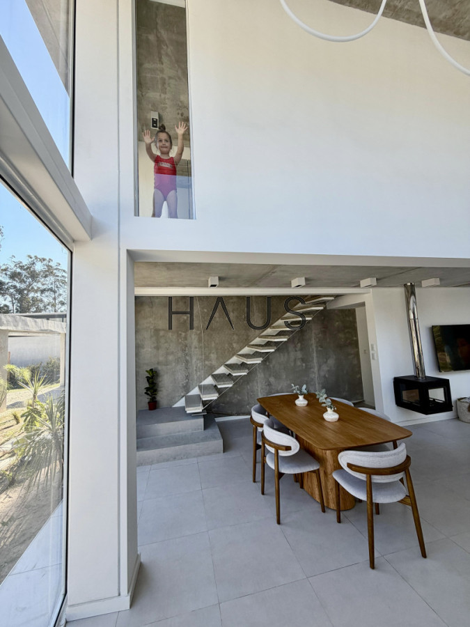 Casa ID.193 - Casa a estrenar, precio en pozo. Barrio Privado Solanas. Punta Ballena.