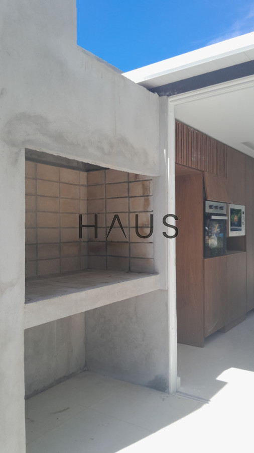 Casa ID.193 - Casa a estrenar, precio en pozo. Barrio Privado Solanas. Punta Ballena.