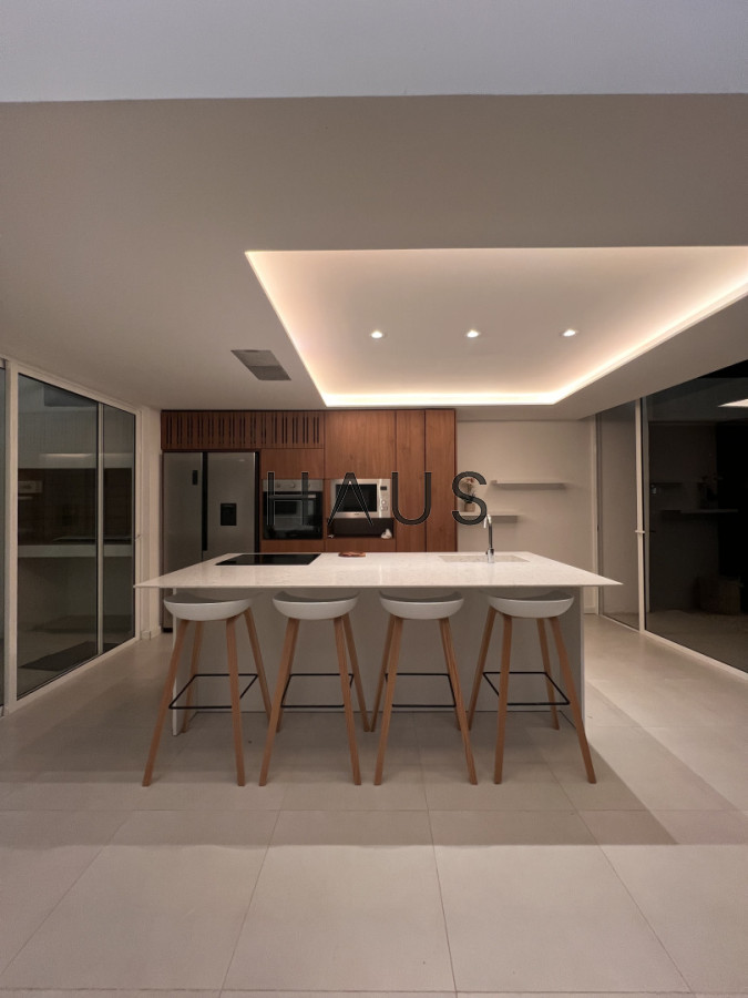 Casa ID.193 - Casa a estrenar, precio en pozo. Barrio Privado Solanas. Punta Ballena.