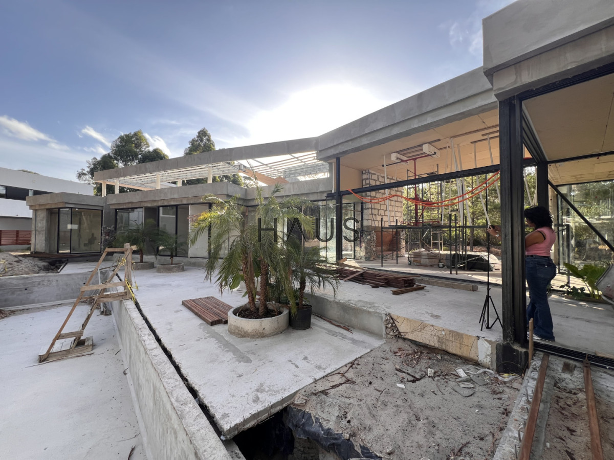 Casa ID.195 - Amplia casa de 5 dormitorios, en el exclusivo barrio privado Design Village.