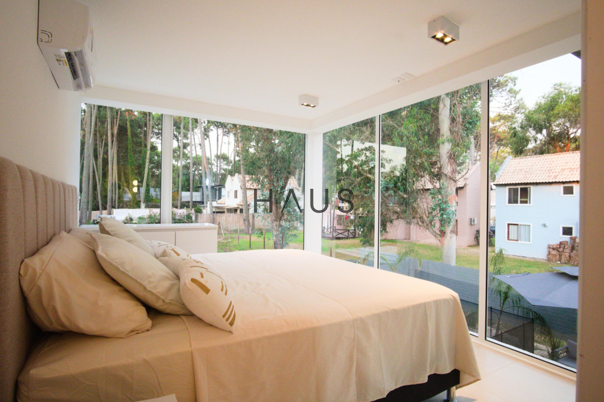 Casa ID.193 - Casa a estrenar, precio en pozo. Barrio Privado Solanas. Punta Ballena.