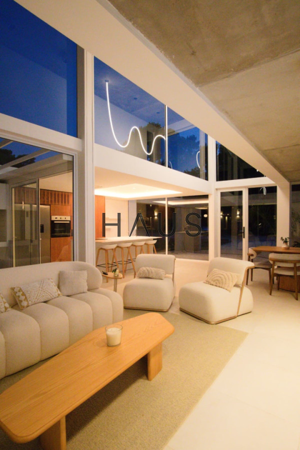 Casa ID.193 - Casa a estrenar, precio en pozo. Barrio Privado Solanas. Punta Ballena.