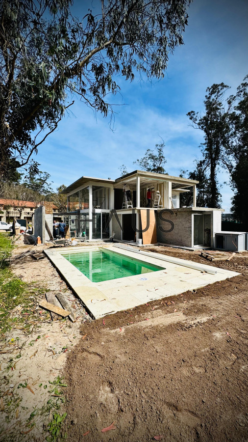 Casa ID.193 - Casa a estrenar, precio en pozo. Barrio Privado Solanas. Punta Ballena.