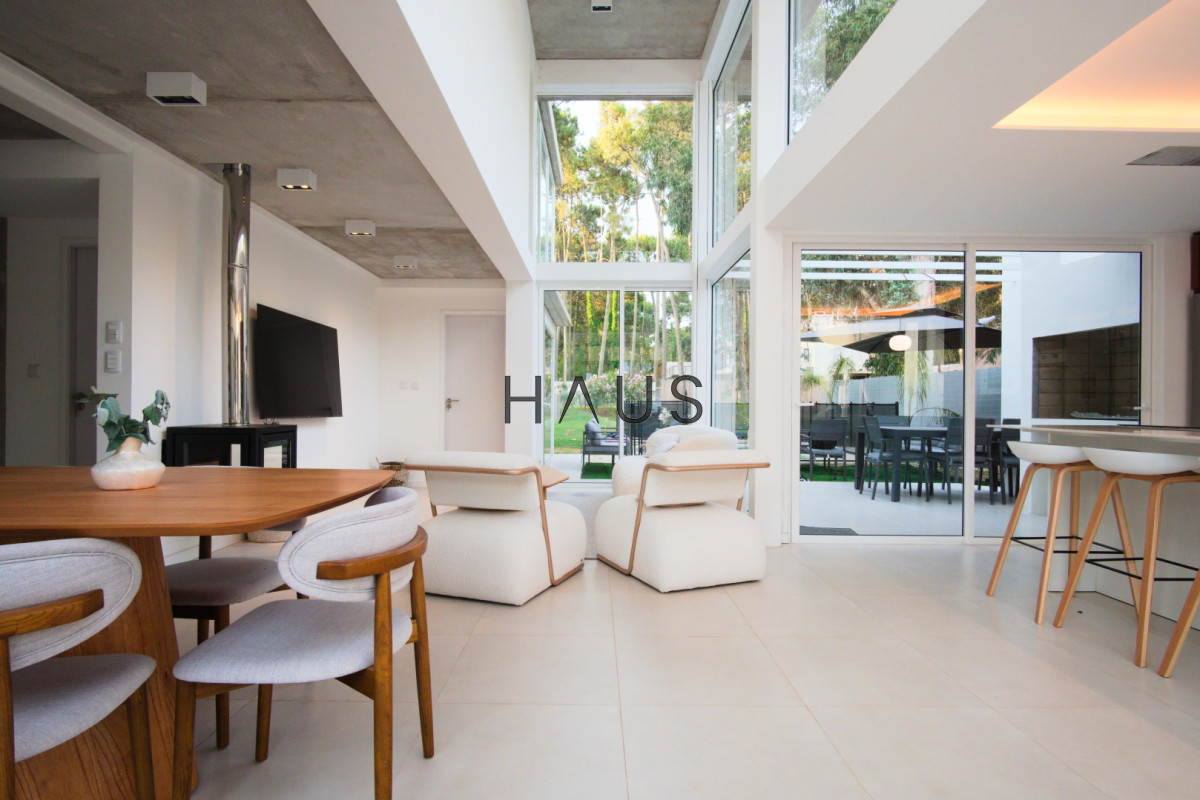 Casa ID.193 - Casa a estrenar, precio en pozo. Barrio Privado Solanas. Punta Ballena.