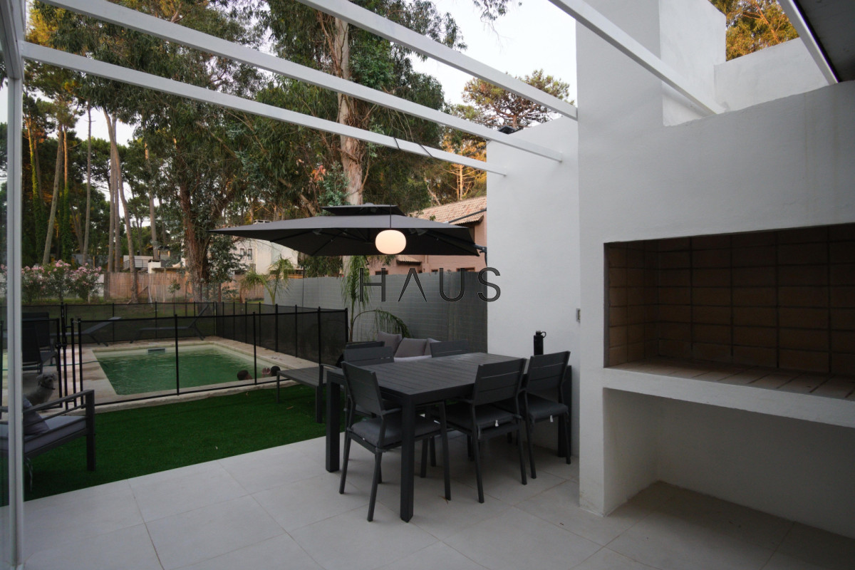 Casa ID.193 - Casa a estrenar, precio en pozo. Barrio Privado Solanas. Punta Ballena.