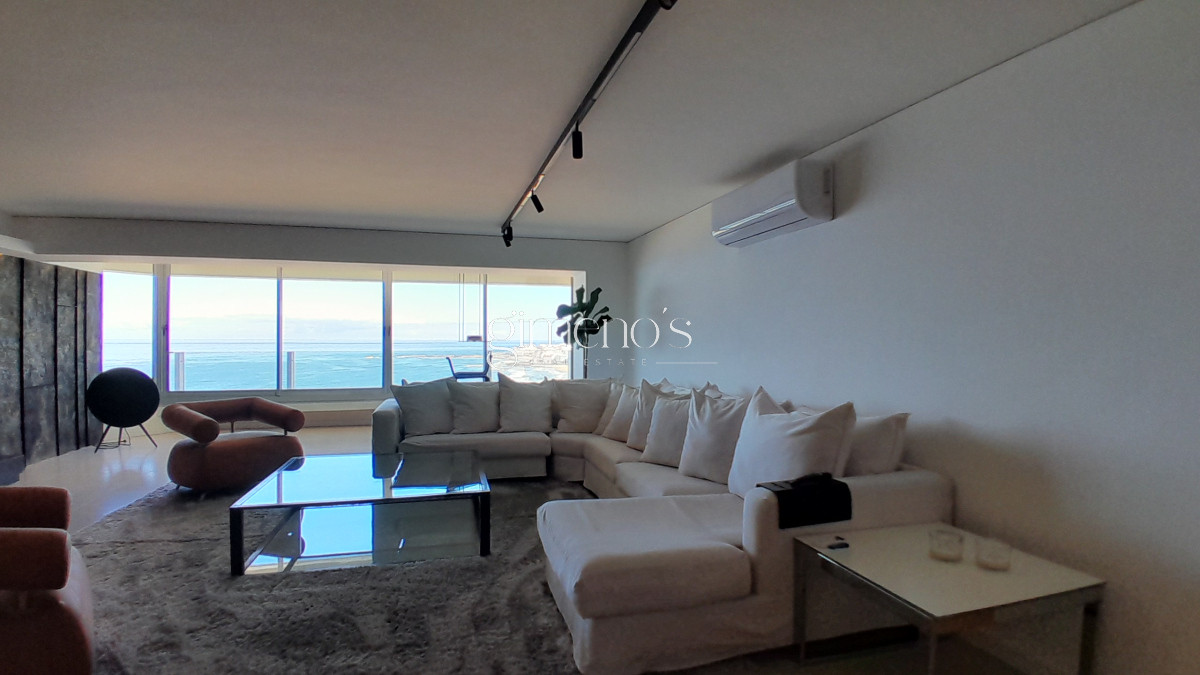 Apartamento ID.566 - Amplio apartamento en Primera línea de playa brava. PUNTA del Este. Alquiler de verano 