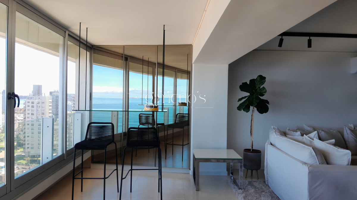 Apartamento ID.566 - Amplio apartamento en Primera línea de playa brava. PUNTA del Este. Alquiler de verano 