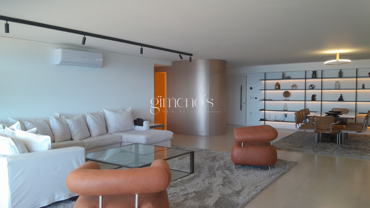 Apartamento ID.566 - Amplio apartamento en Primera línea de playa brava. PUNTA del Este. Alquiler de verano 