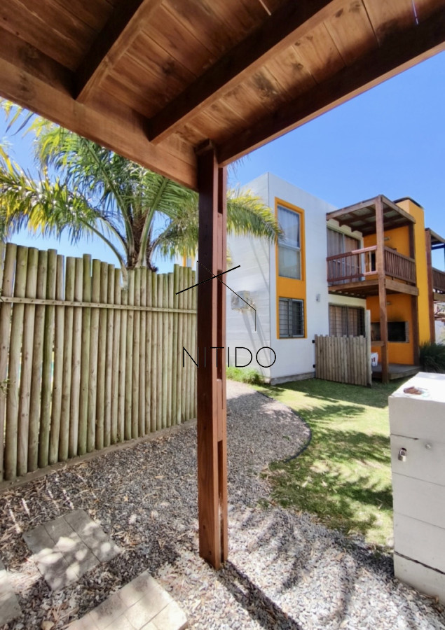 Apartamento ID.442 - Atención inversores, se vende complejo de 8 apartamentos en Punta Negra. Funcionando todo el año, ocupación casi del 100% en verano. 