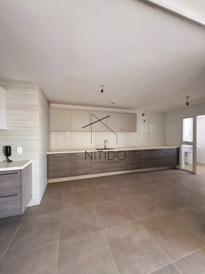 Apartamento ID.270 - Amplio apartamento a estrenar, 150m2, edificio con buenos servicios, para disfrutar todo el año. 