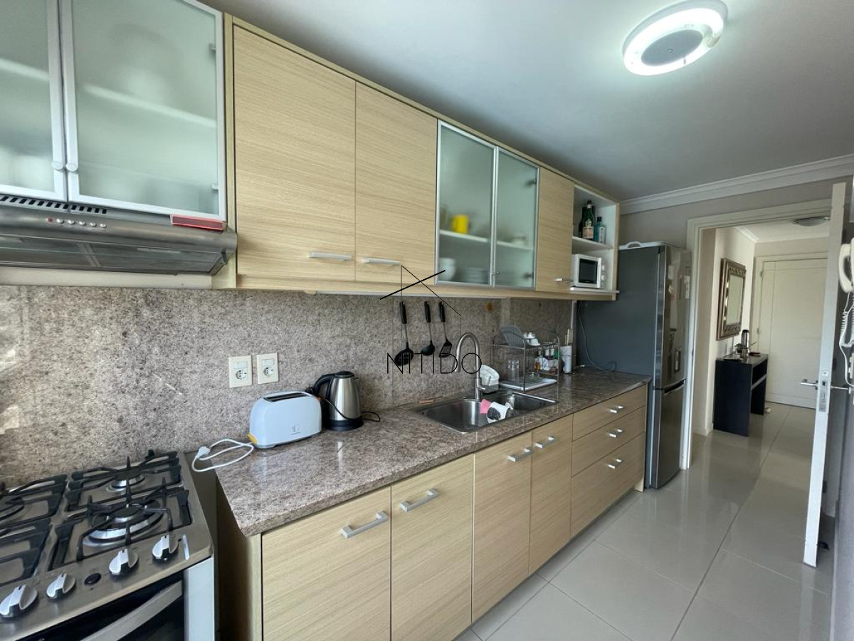 Apartamento ID.78 - Apto sobre Roosevelt de 3 dormitorios 