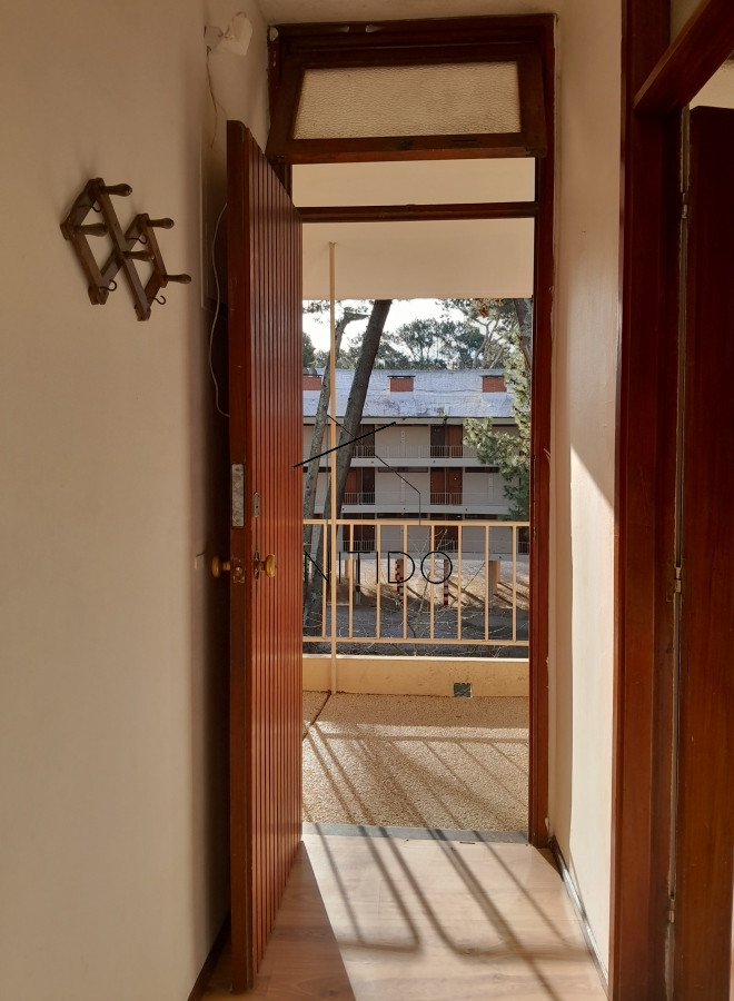 Apartamento ID.513 - Apartamento en venta de 1 dormitorio y medio. Playa mansa. Punta del Este.