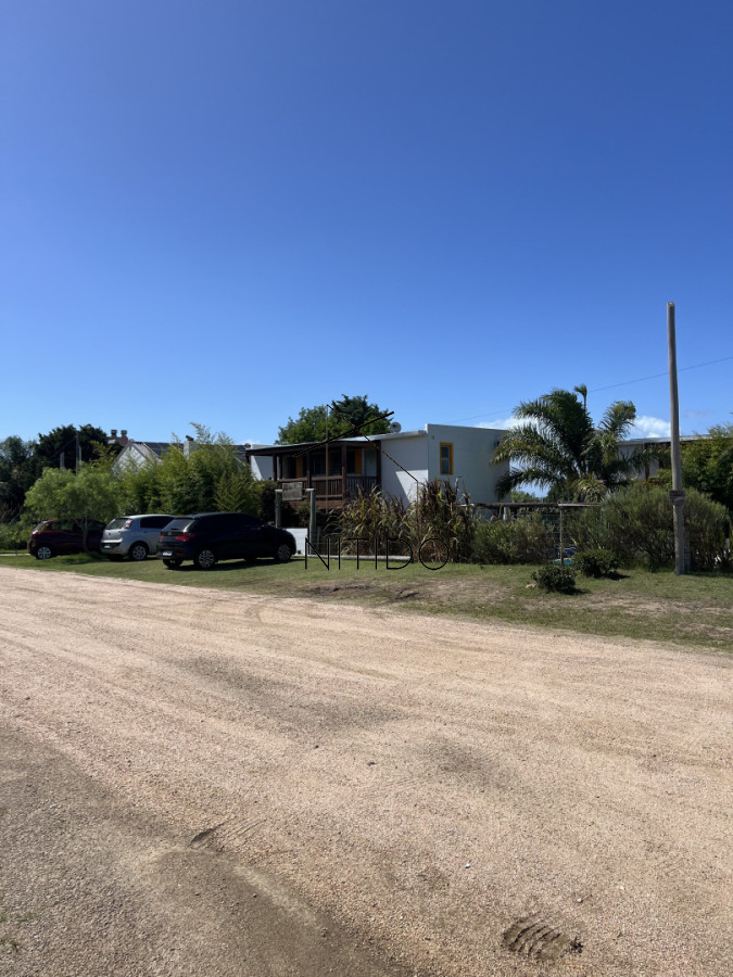 Apartamento ID.442 - Atención inversores, se vende complejo de 8 apartamentos en Punta Negra. Funcionando todo el año, ocupación casi del 100% en verano. 