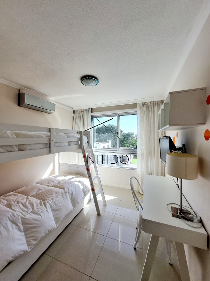 Apartamento ID.78 - Apto sobre Roosevelt de 3 dormitorios 