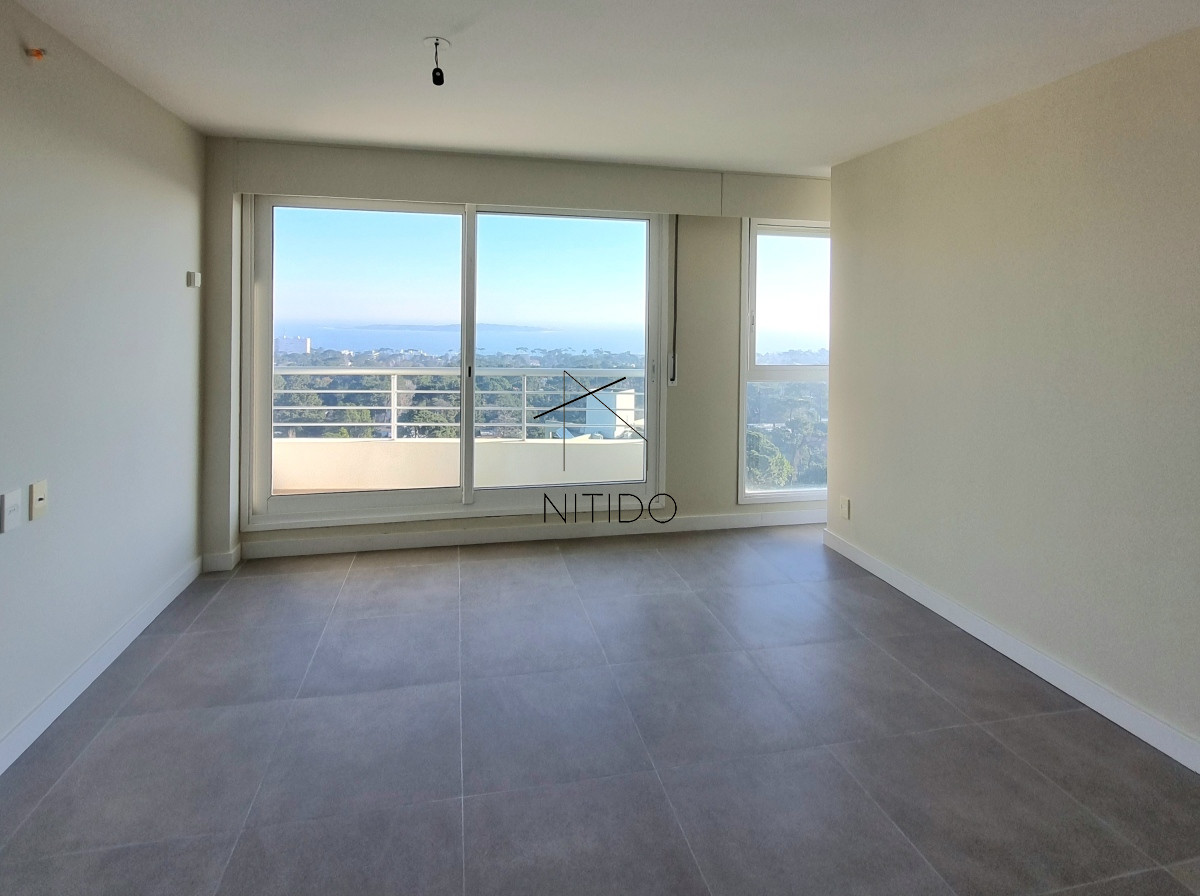 Apartamento ID.270 - Amplio apartamento a estrenar, 150m2, edificio con buenos servicios, para disfrutar todo el año. 