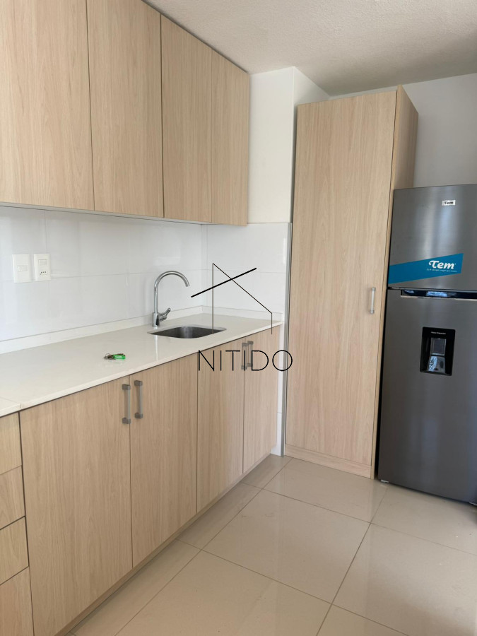 Apartamento ID.85 - Amplio apartamento de 3 dormitorios y 2 baños, ideal para vivir todo el año o para renta.