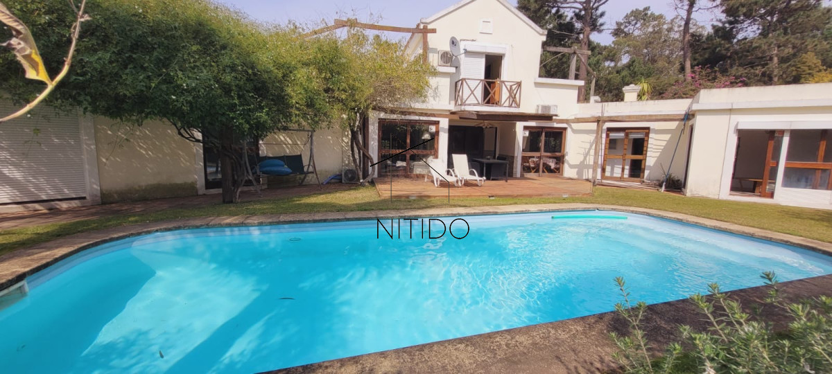 Casa ID.87 - Hermosa casa a la venta, apta para PH, ideal para inversor, para dividir y hacer varias casas.