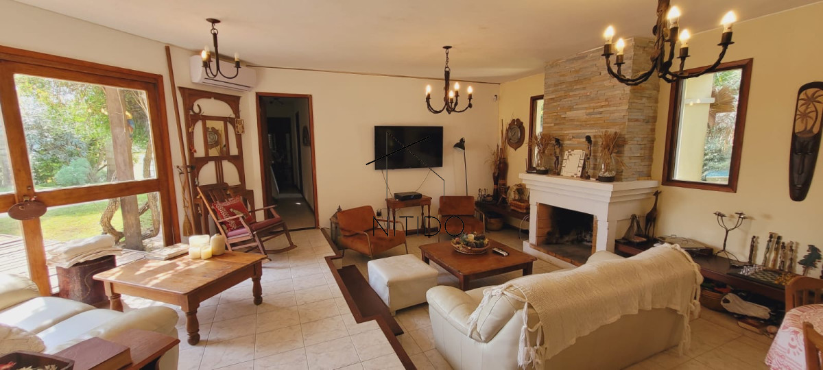 Casa ID.87 - Hermosa casa a la venta, apta para PH, ideal para inversor, para dividir y hacer varias casas.