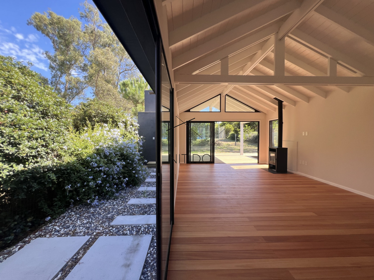 Casa ID.75 - Casa a estrenar, proyecto en obra, entrega en octubre 2025. La Barra. Maldonado