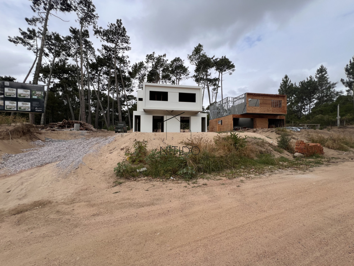 Casa ID.73 - Proyecto en pozo, precio lanzamiento, casas a estrenar en Punta del Este. Pinares.