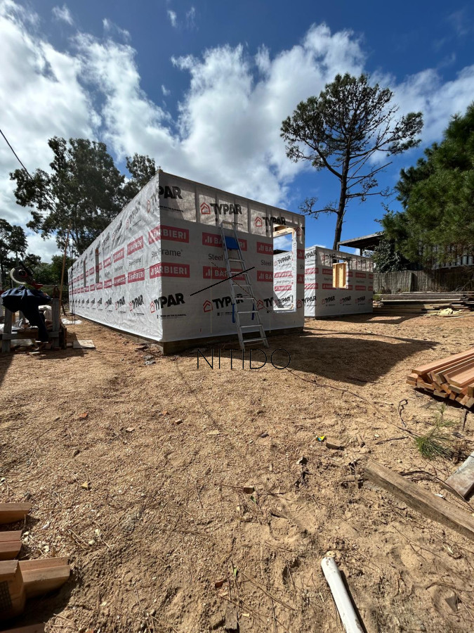 Casa ID.75 - Casa a estrenar, proyecto en obra, entrega en octubre 2025. La Barra. Maldonado