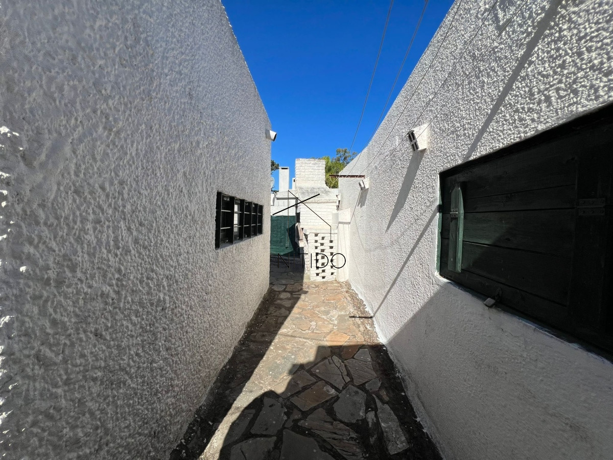 Casa ID.84 - Se vende casa, en excelente ubicación.