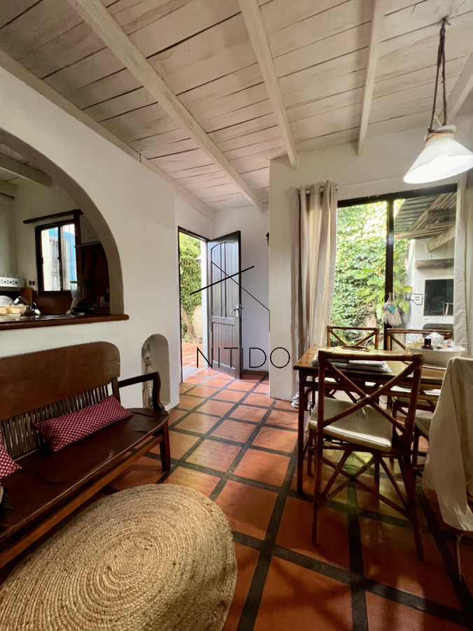 Casa ID.518 - Acogedora casa en alquiler.  En Punta del Este, playa mansa.