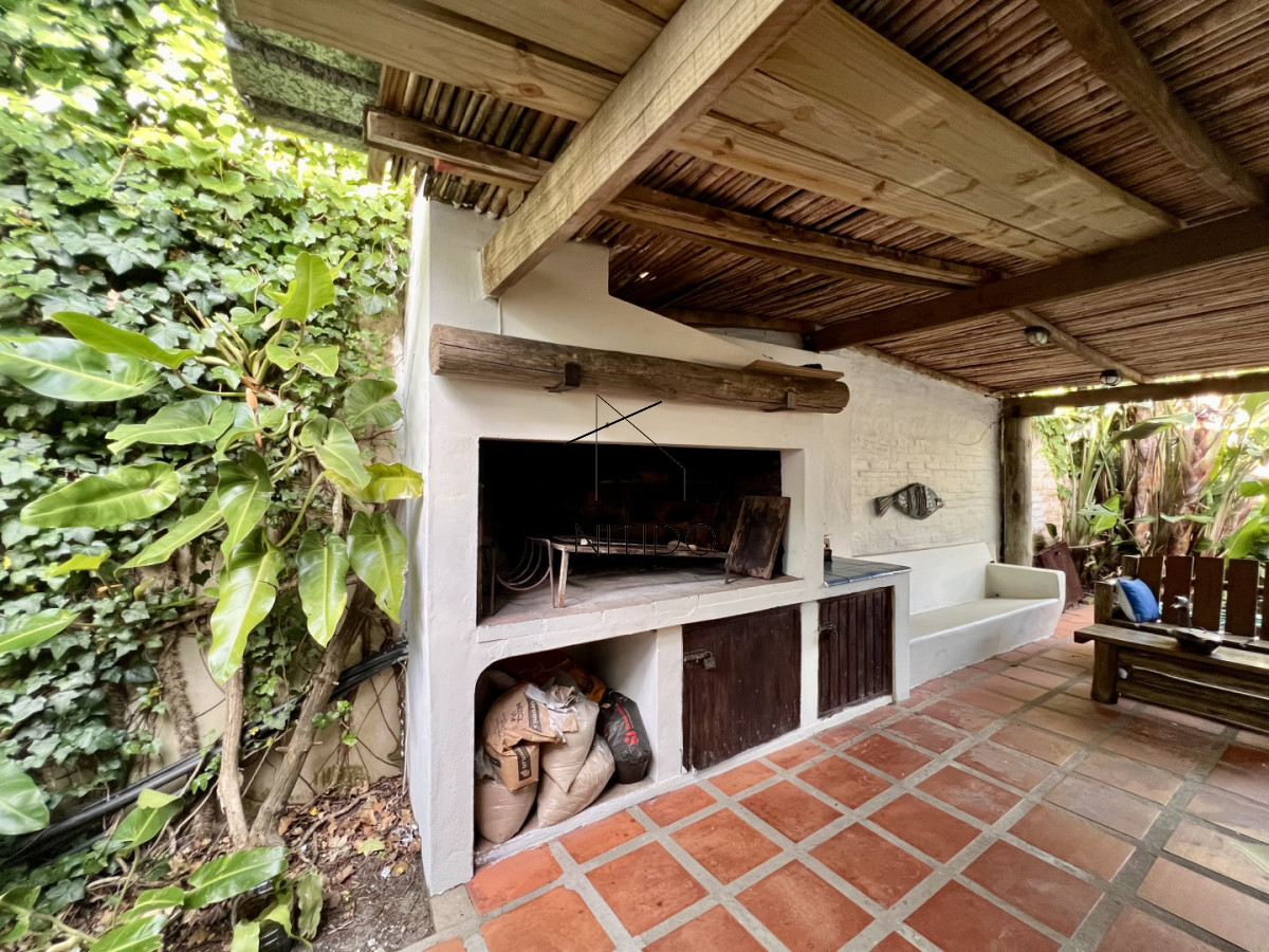 Casa ID.518 - Acogedora casa en alquiler.  En Punta del Este, playa mansa.