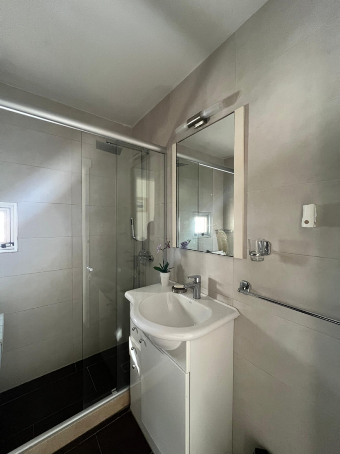 Apartamento ID.201 - Exclusivo apartamento de 2 dormitorios con parrillero propio. Punta del Este. 