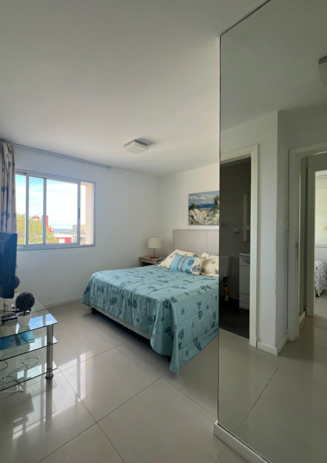 Apartamento ID.201 - Exclusivo apartamento de 2 dormitorios con parrillero propio. Punta del Este. 