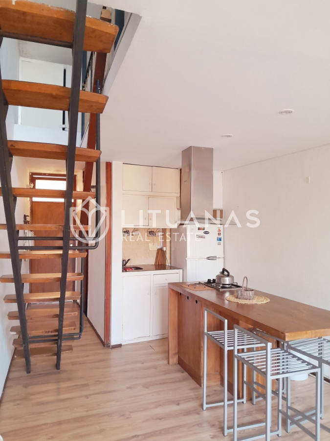 Apartamento ID.111 - Apartamento en venta de 1 dormitorio y medio. Playa mansa. Punta del Este.
