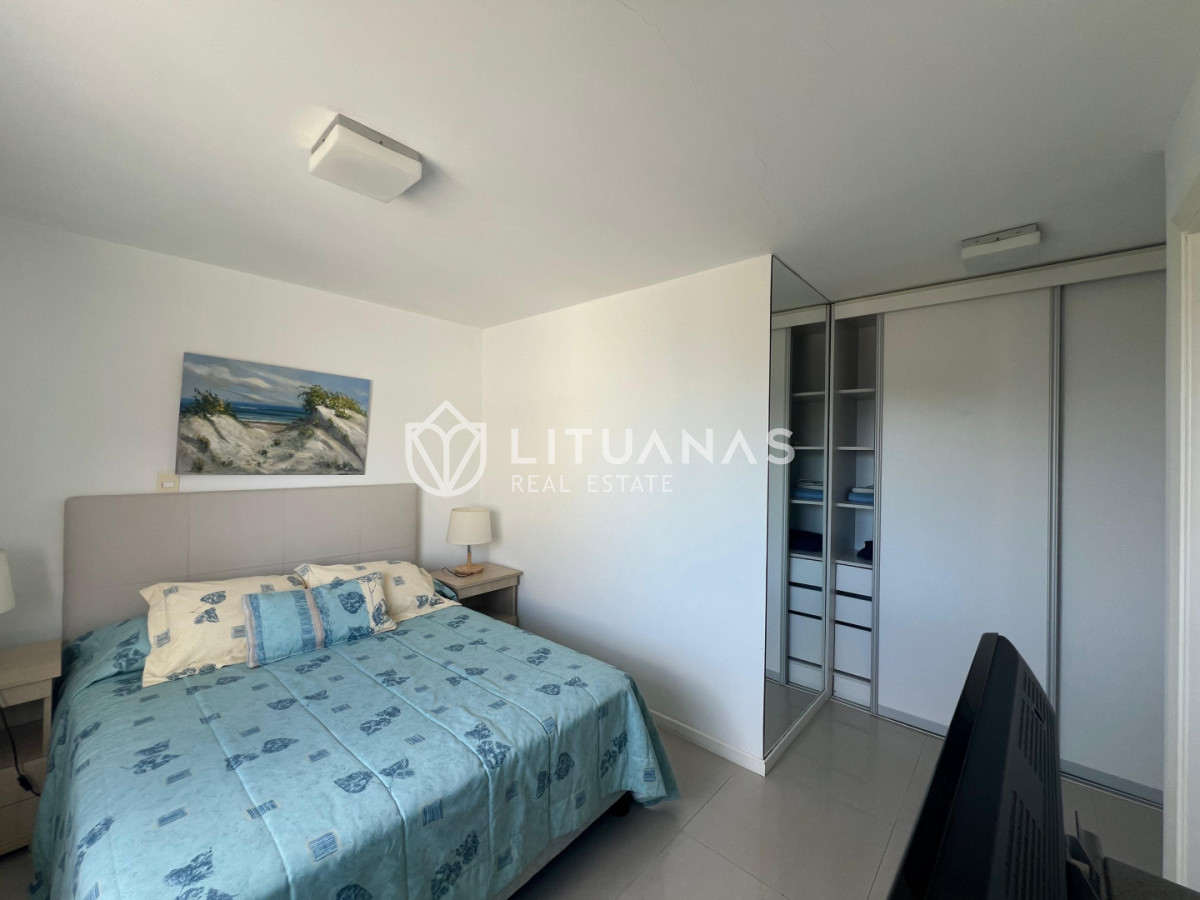 Apartamento ID.115 - Exclusivo apartamento de 2 dormitorios con parrillero propio. Punta del Este. 