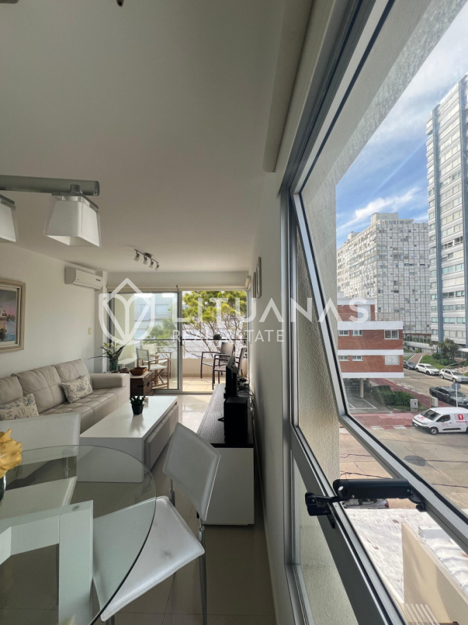 Apartamento ID.115 - Exclusivo apartamento de 2 dormitorios con parrillero propio. Punta del Este. 