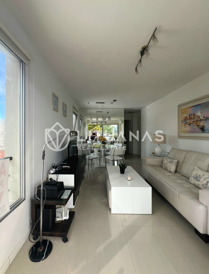 Apartamento ID.115 - Exclusivo apartamento de 2 dormitorios con parrillero propio. Punta del Este. 