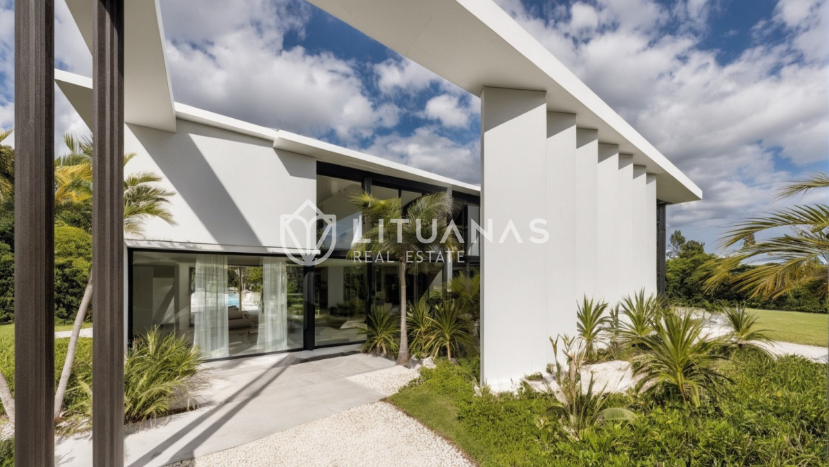 Casa ID.132 - Casa en venta en Solanas Country, construcción de hormigón armado, con piscina. 