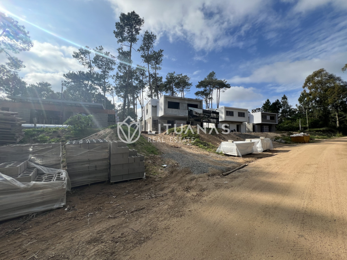 Casa ID.134 - Casa a estrenar en Pinares. Punta del Este 