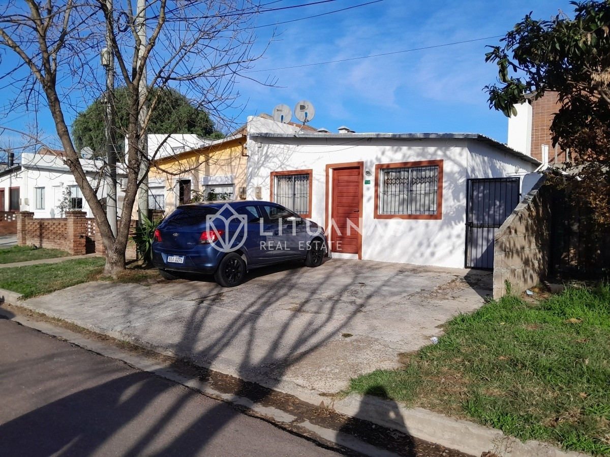 Casa ID.112 - Casa remodelada en venta, 2 dormitorios y 2 baños, con barbacoa. 