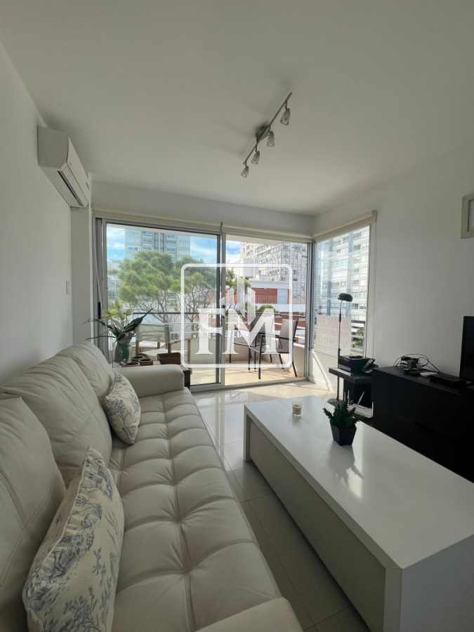 Apartamento ID.39 - Exclusivo apartamento de 2 dormitorios con parrillero propio. Punta del Este. 