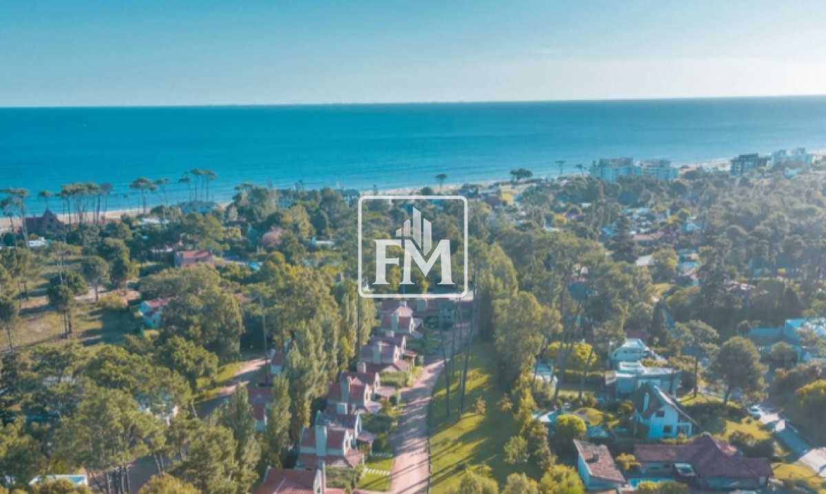 Casa ID.41 - Amplia casa en barrio privado. Punta del Este 