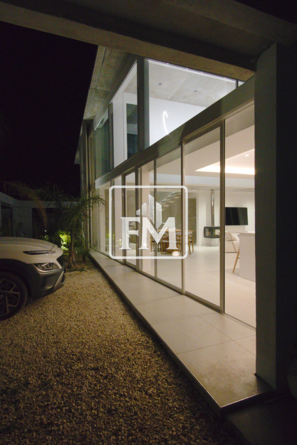 Casa ID.47 - Casa a estrenar. Barrio Privado Solanas Country. Punta Ballena.