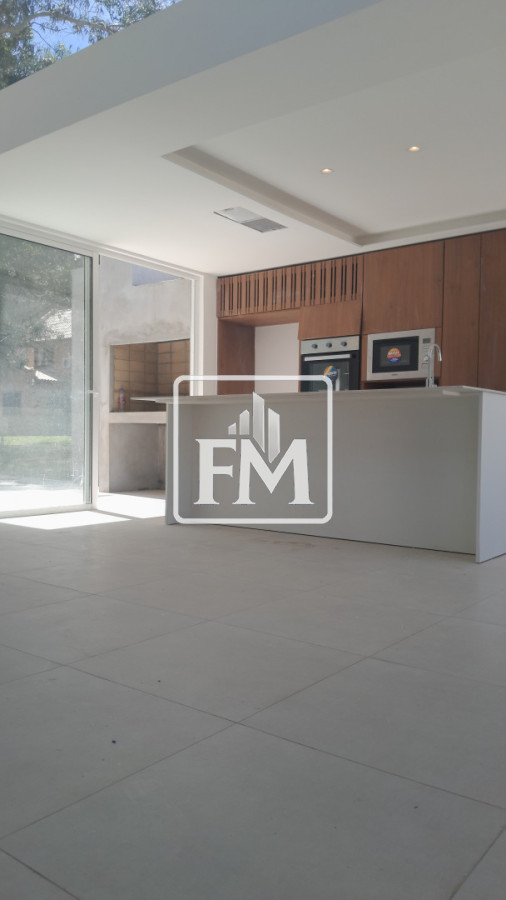 Casa ID.47 - Casa a estrenar. Barrio Privado Solanas Country. Punta Ballena.