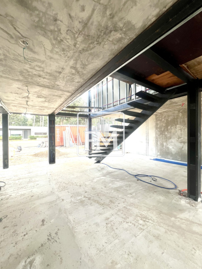 Casa ID.51 - Casa en venta en Solanas Country, construcción de hormigón armado, con piscina. 