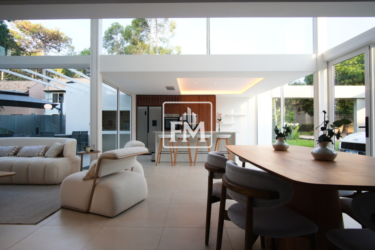 Casa ID.47 - Casa a estrenar. Barrio Privado Solanas Country. Punta Ballena.