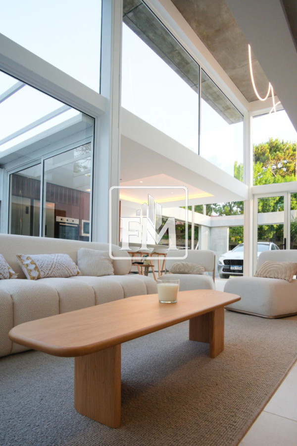 Casa ID.47 - Casa a estrenar. Barrio Privado Solanas Country. Punta Ballena.